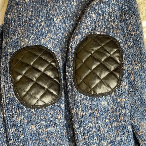 KENSIE•SWEATER - Picture 11 of 11